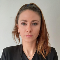Alexandra Popa — Psicologa e psicoterapeuta