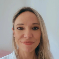 Chiara Agostini — Psicologa e psicoterapeuta